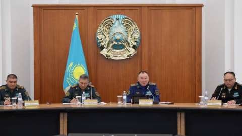 Депутаттар, сарапшылар мен мемлекеттік органдардың өкілдері әскери қызметтің тартымдылығын арттыру мәселесін талқылады