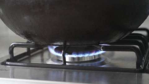 Астанада Кирпичный тұрғын алабына газ берілді