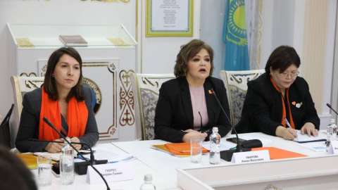 Астанада «16 күн зорлық-зомбылықсыз» акциясы аясында дөңгелек үстел өтті