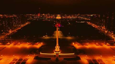 «Зорлық-зомбылыққа қарсы 16 күн»: Астанада бірқатар нысандарда қызғылт-сары түсті жарық жағылды