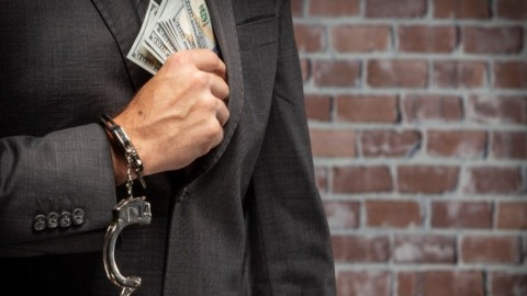 Алматыда жеке сот орындаушысы 370 миллион теңгеден астам қаржыны заңсыз иемденген