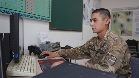 Мерзімді әскери қызметте IT мамандық алуға мүмкіндік беретін Sarbaz+ жобасы іске қосылды