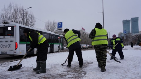 Елордада қар күреу жұмысына 3 мыңнан астам жол жұмысшысы шықты