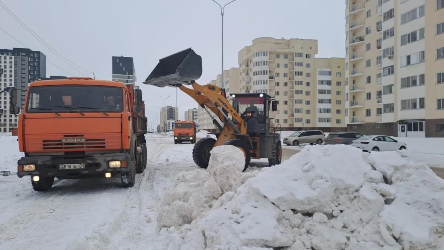 Елордада қар тазалауға 700-ден астам арнайы техника шықты