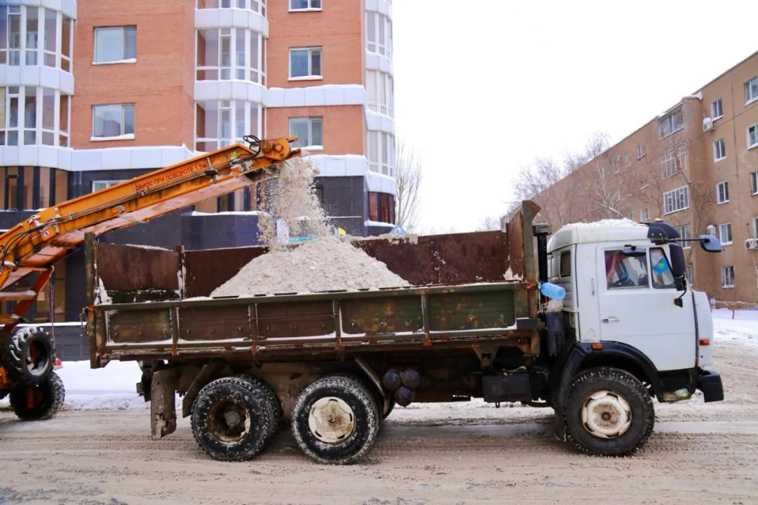 Астанадан күндіз 54 мың текше метрден аса қар шығарылды