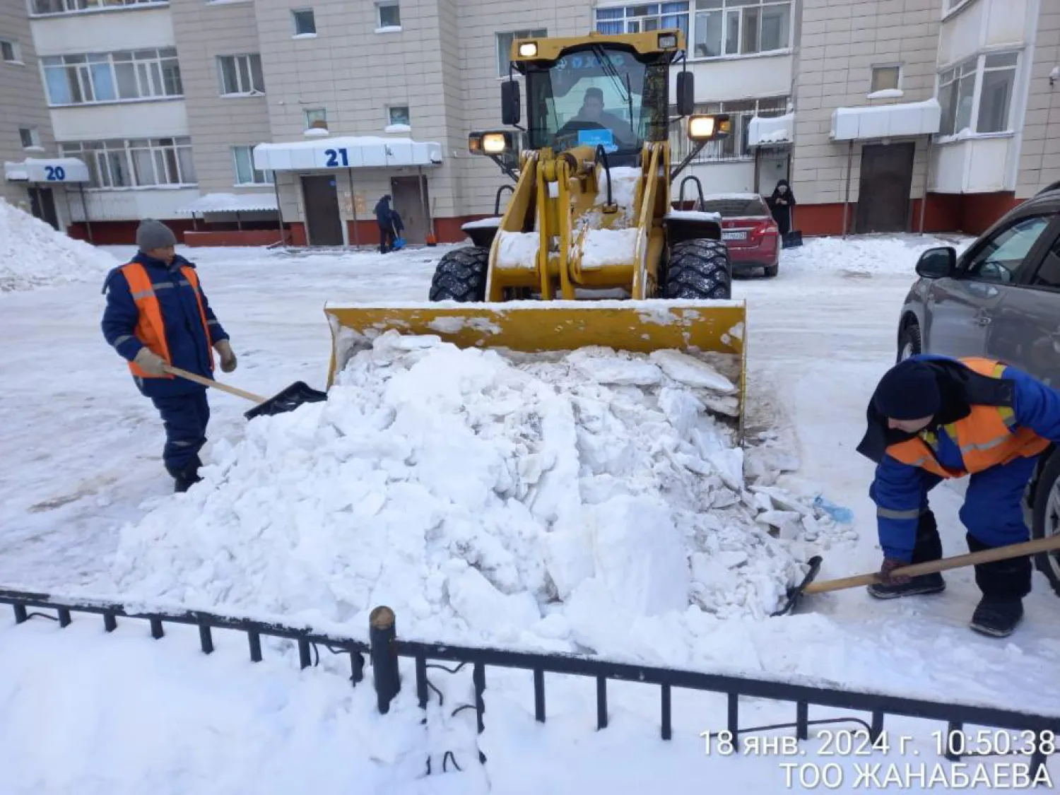 Елордада қар тазалауға 2 500-ден астам жол жұмысшысы жұмылдырылды