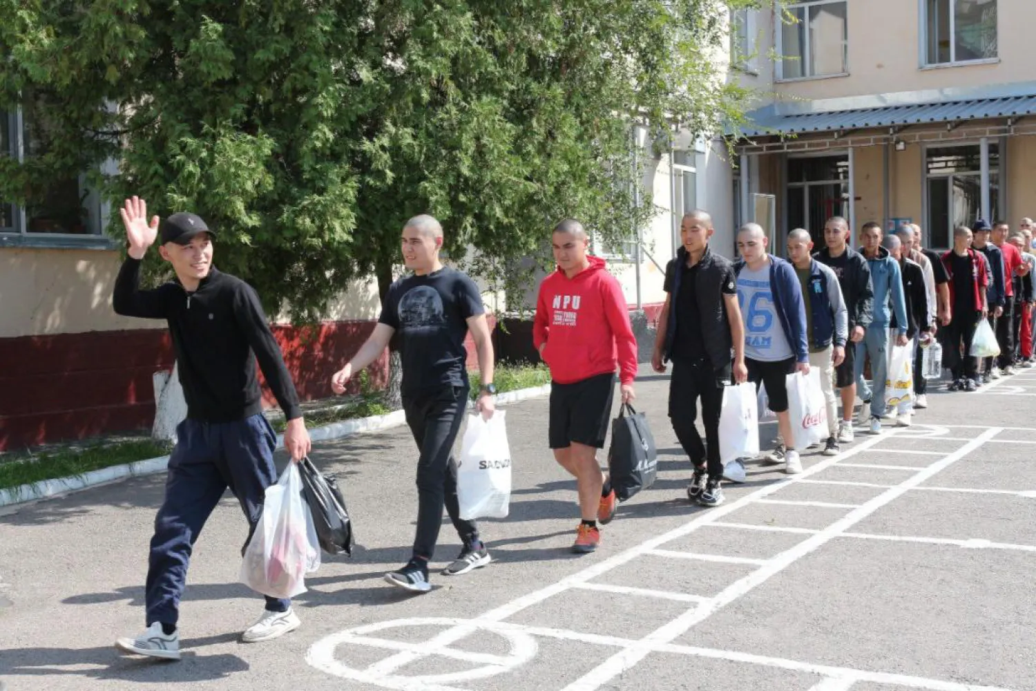 Астанадан әскерге алынғандар шекарада қызмет етуге аттанды