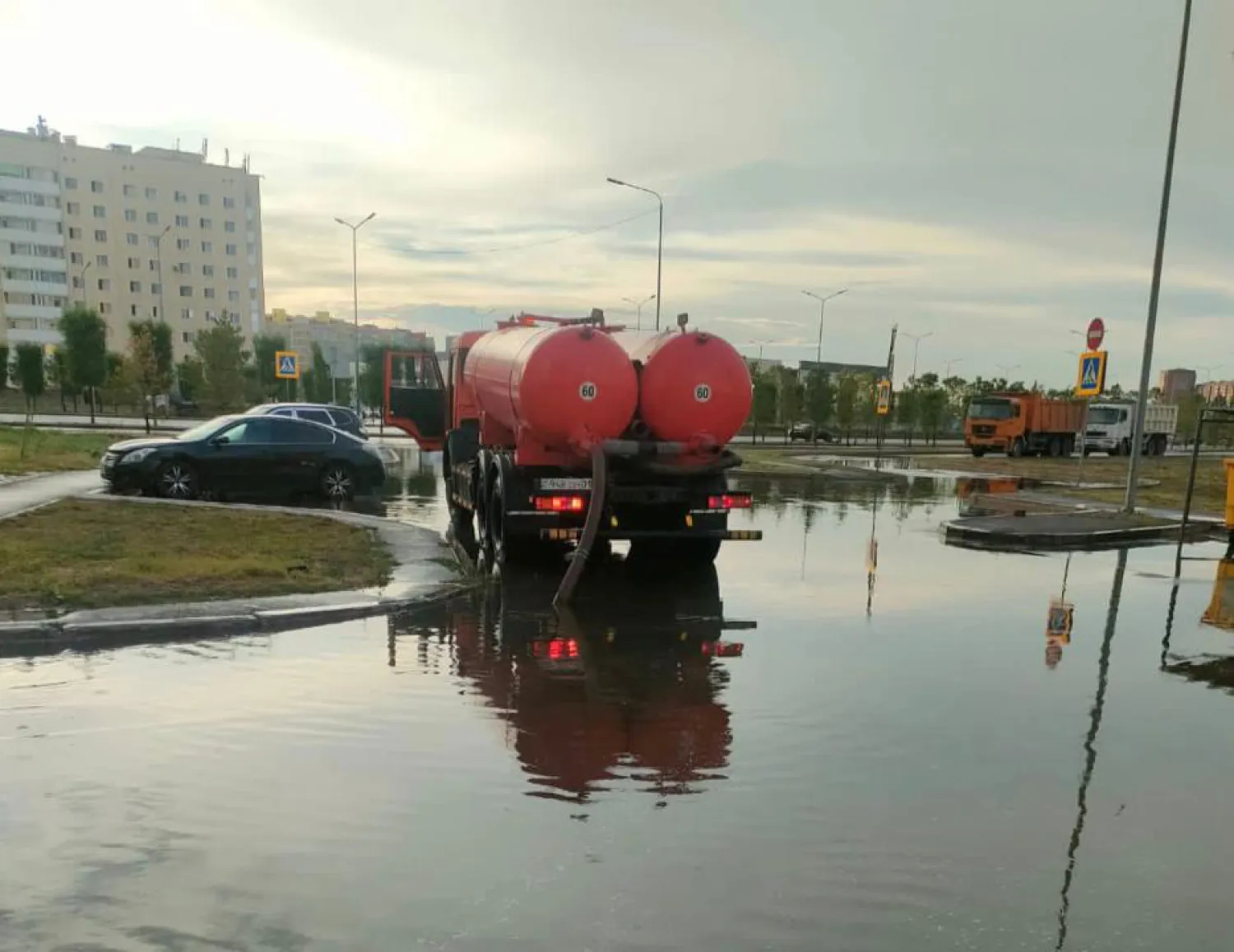 Астана көшелері жаңбыр суынан толықтай тазартылды