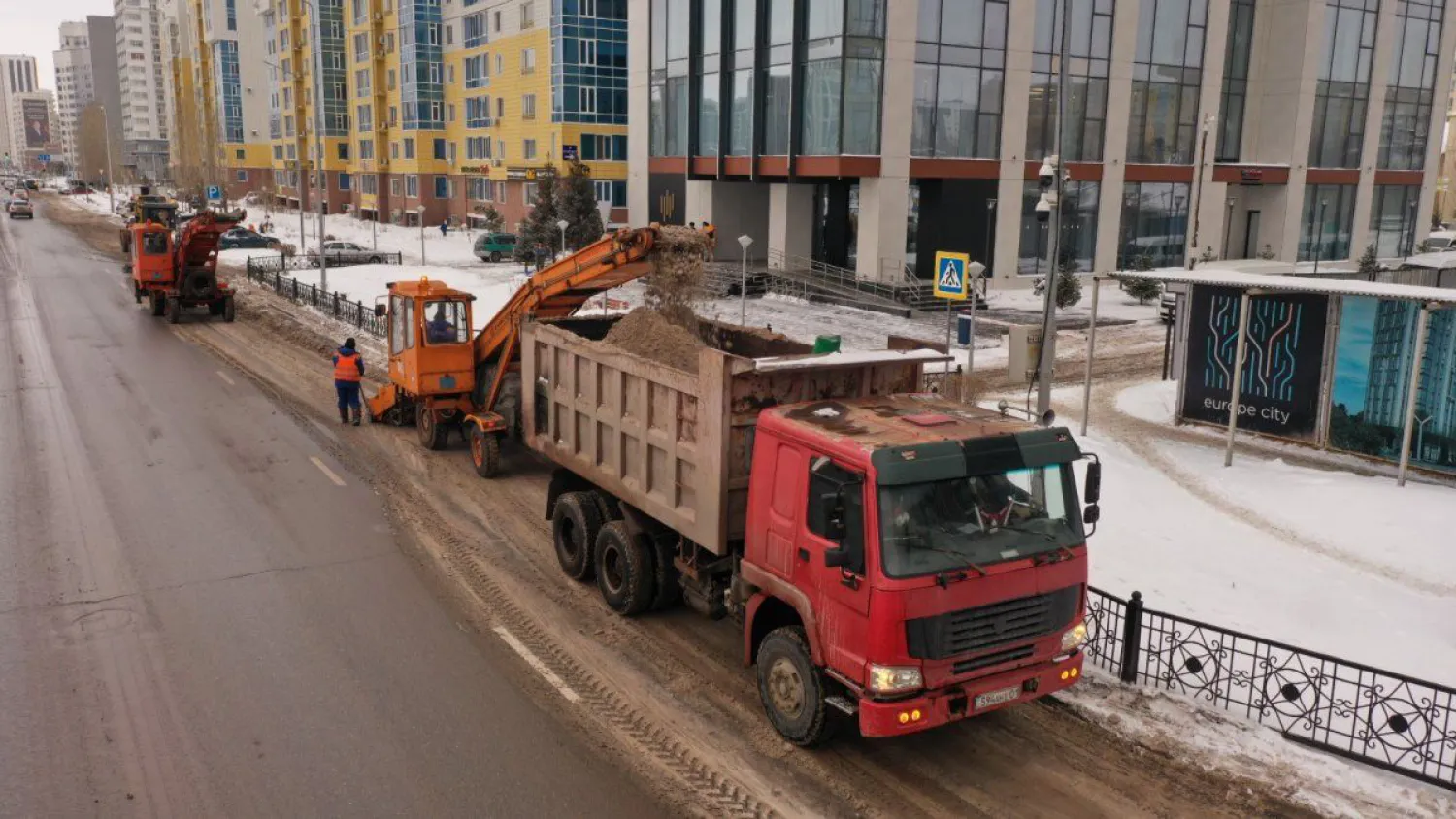 Астанада қыс басталғалы 3,4 млн текше метр қар шығарылды