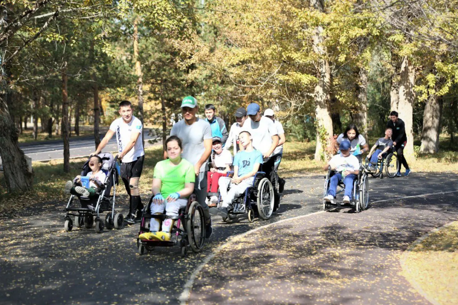 Елордада мүмкіндігі шектеулі балалар арасында жарыс өтті