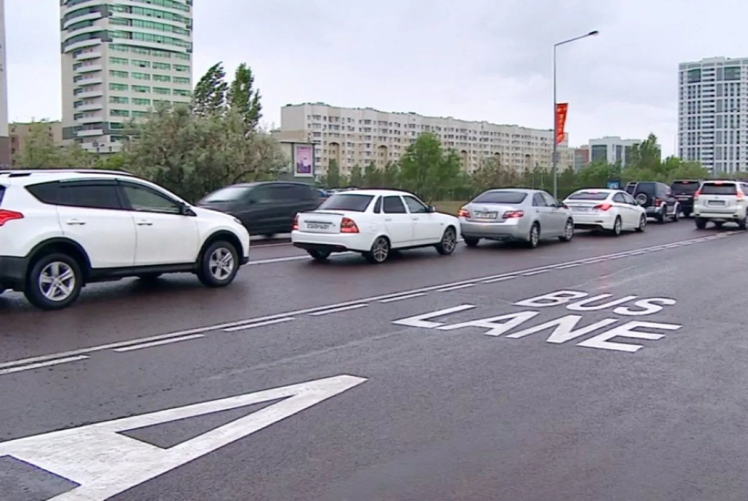 Тұран және Қабанбай батыр даңғылындағы Bus Lane қайта іске қосылды