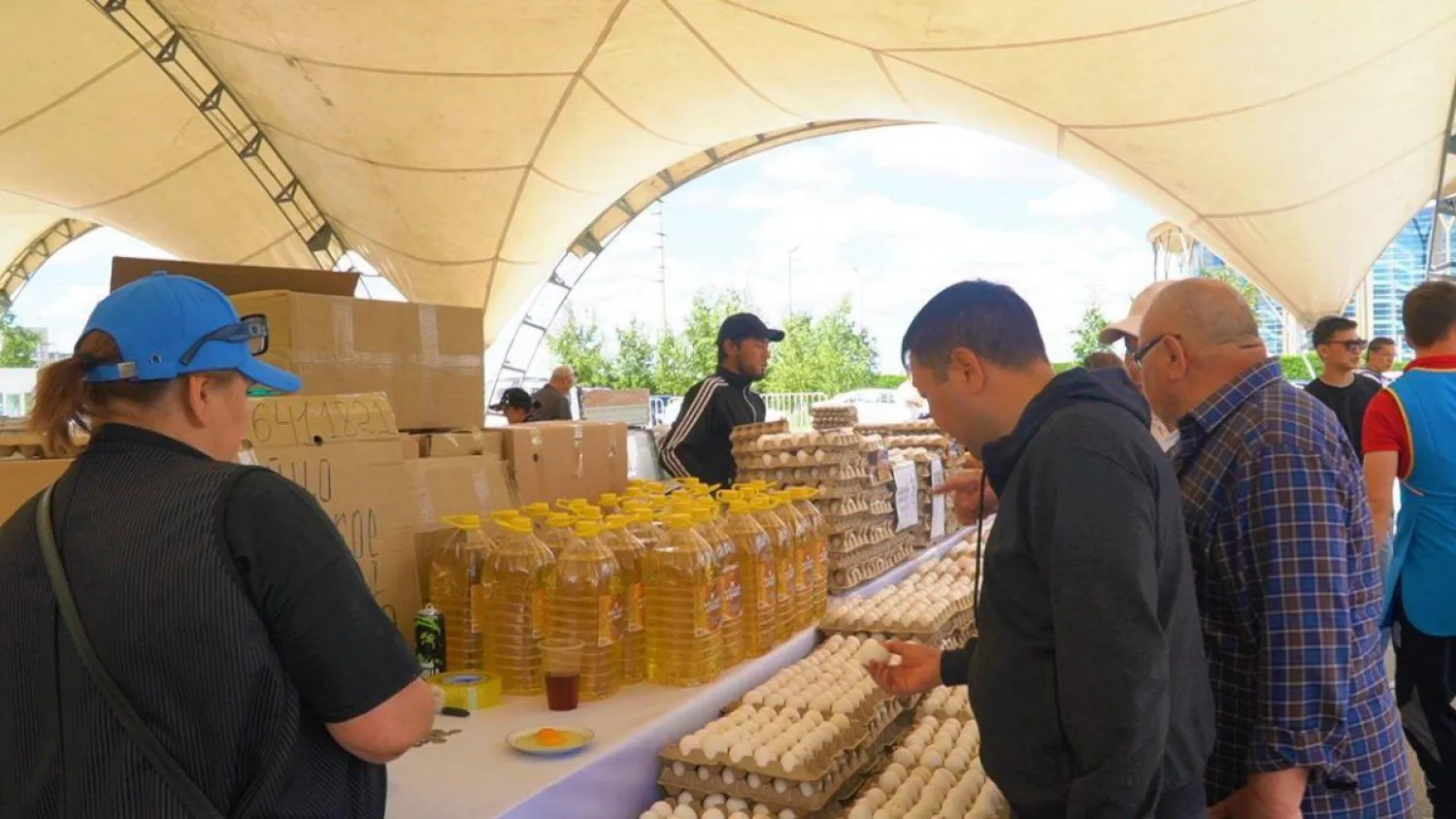 Елордада демалыс күндері өтетін апта сайынғы ауыл шаруашылық жәрмеңкелері басталды