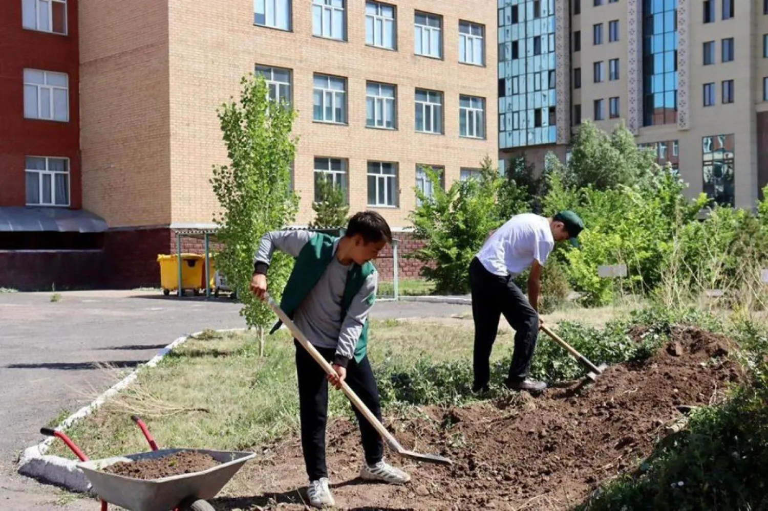 Елордада «Жасыл ел» еңбек жасақтары жұмыс істеп жатыр