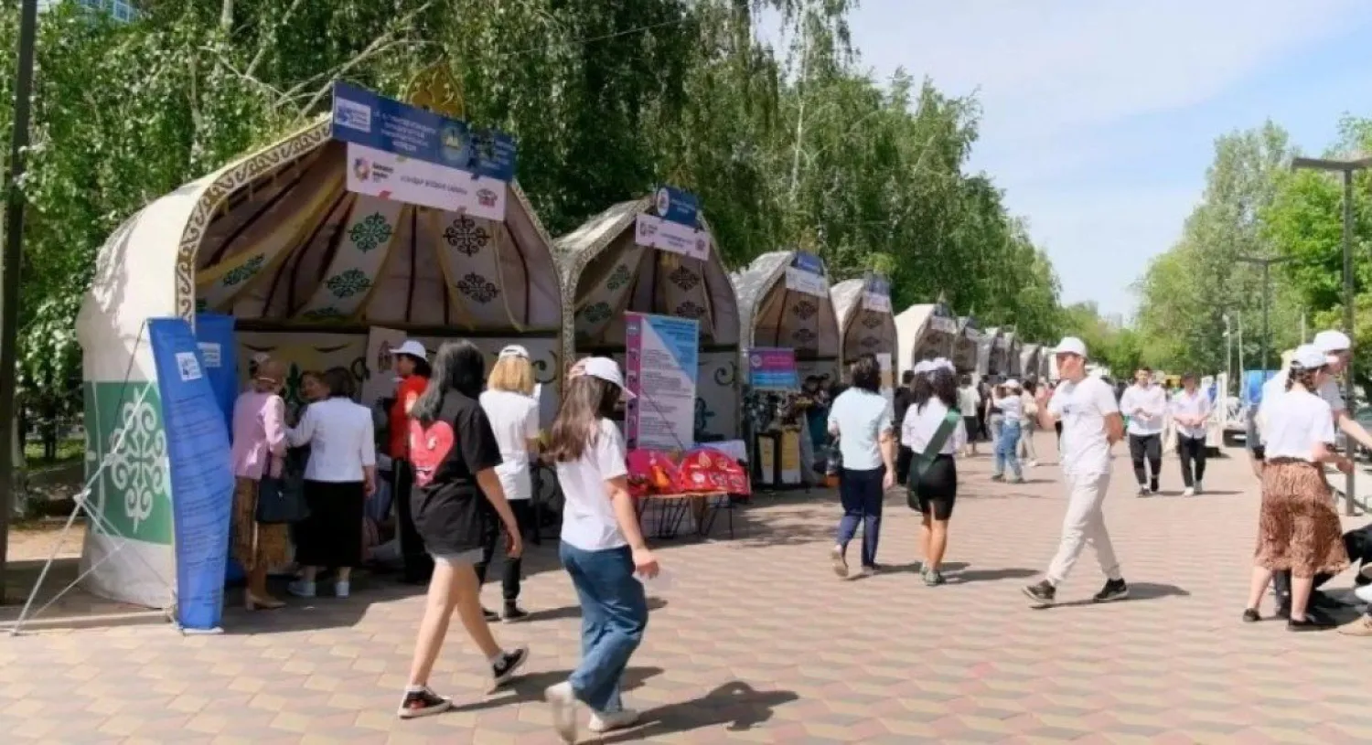 Елордада колледждер студенттерінің жәрмеңкесі өтті