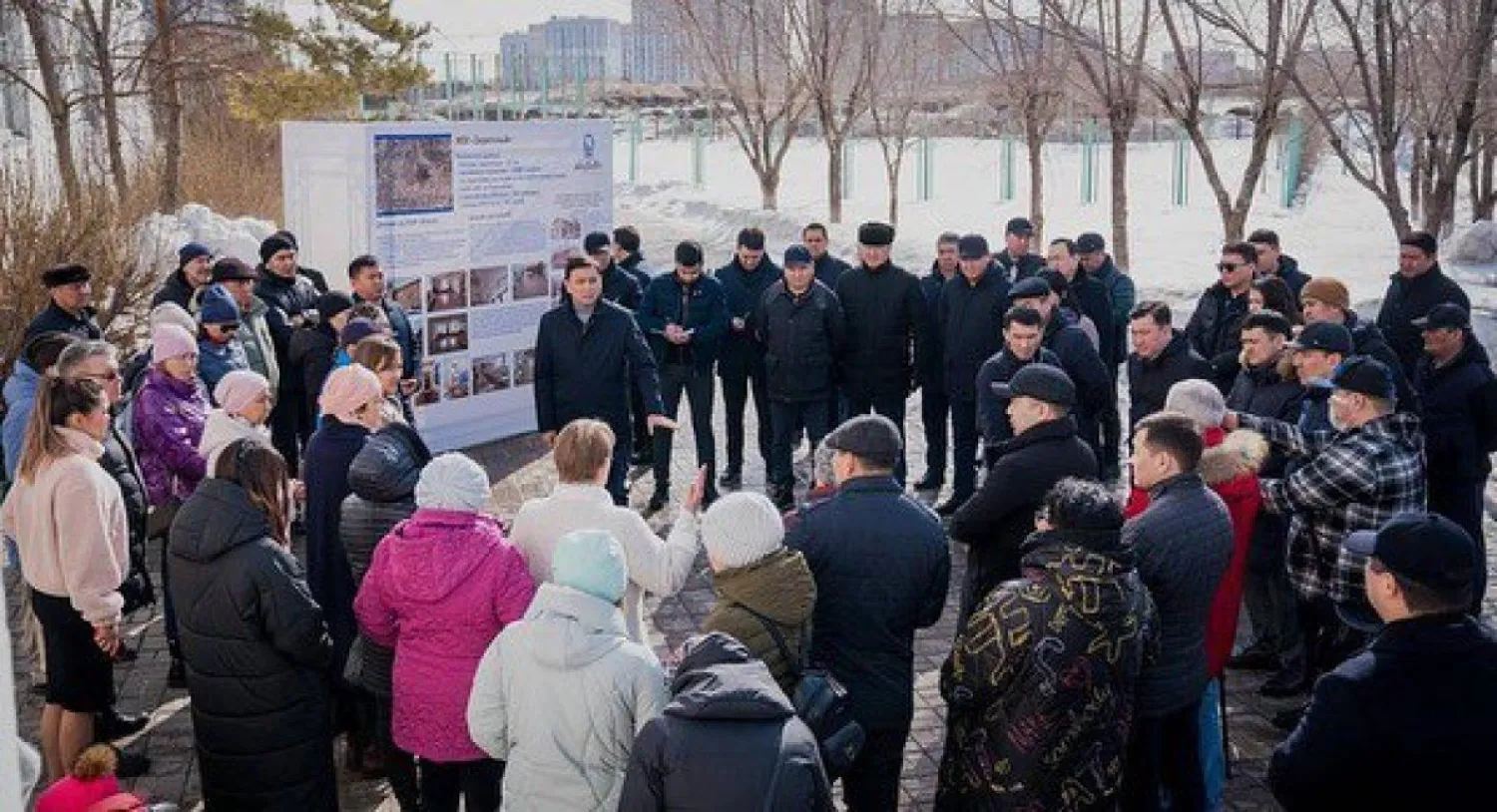 Алтай Көлгінов Заречный елді мекеніндегі өзекті мәселелермен танысты