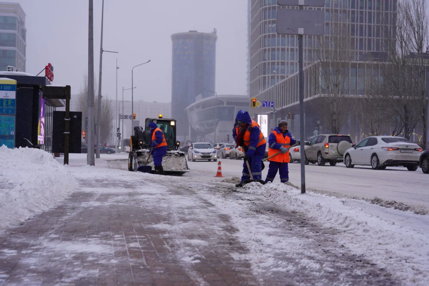 Елордада бір түнде 28 мың текше метрге жуық қар шығарылды