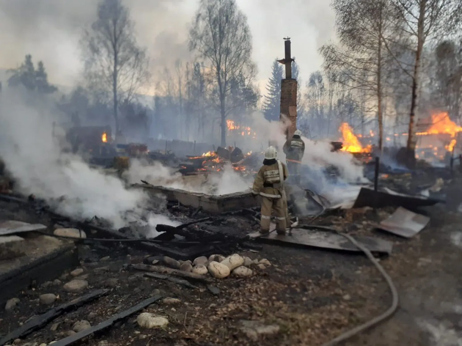 Риддердегі өртті сөндіруге 493 жеке құрам мен 69 бірлік техника жұмылдырылды – ТЖМ