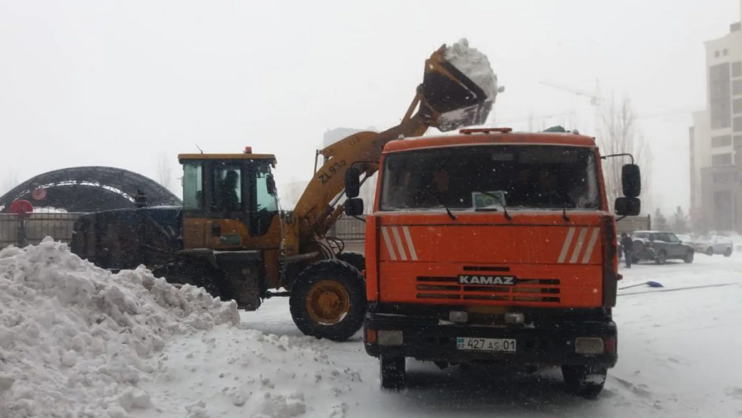 Нұр-Сұлтанда өткен тәулікте 100 мың текше метрден астам қар шығарылды