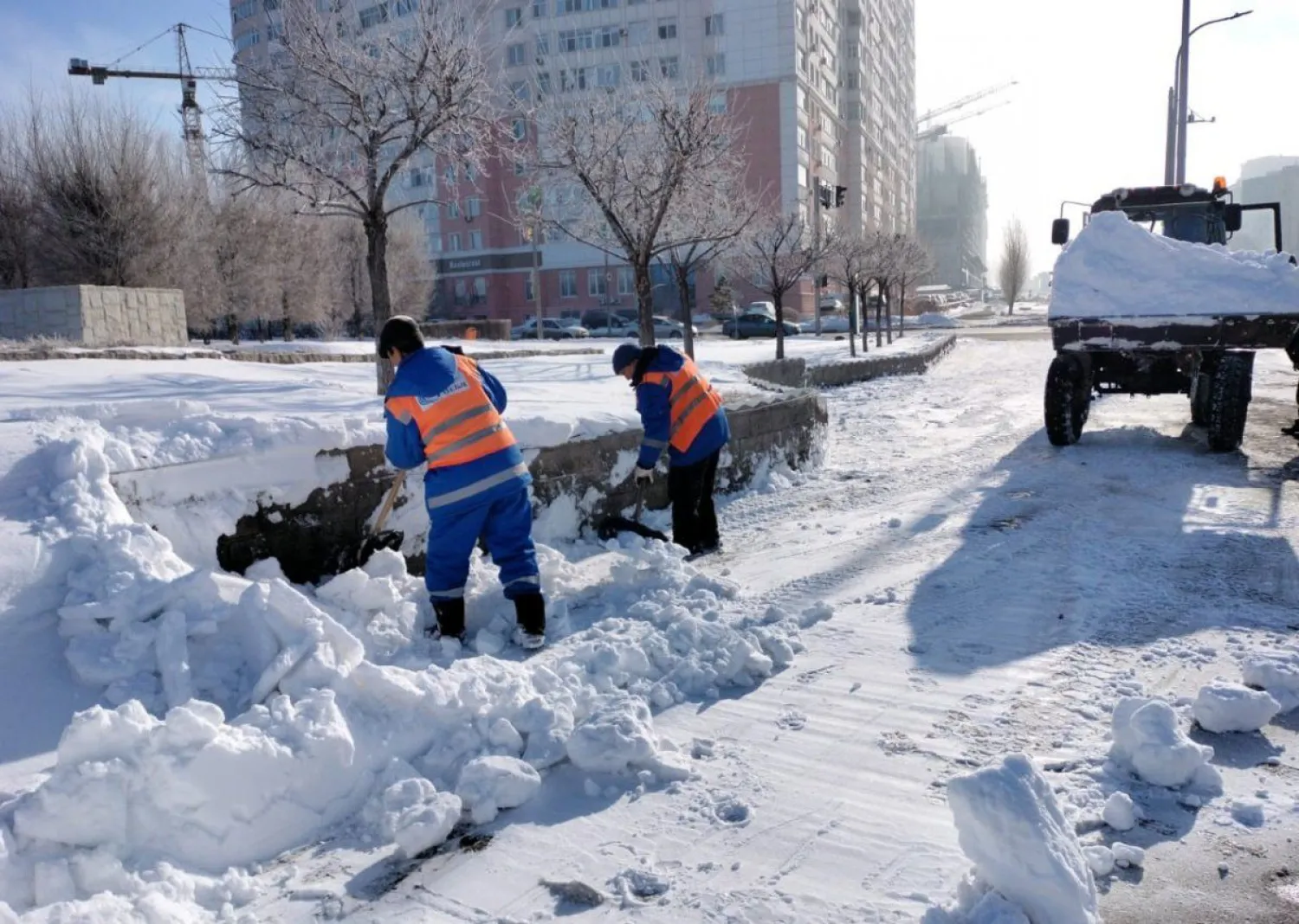 Елордада бір тәулікте 140 мың текше метрге жуық қар шығарылды