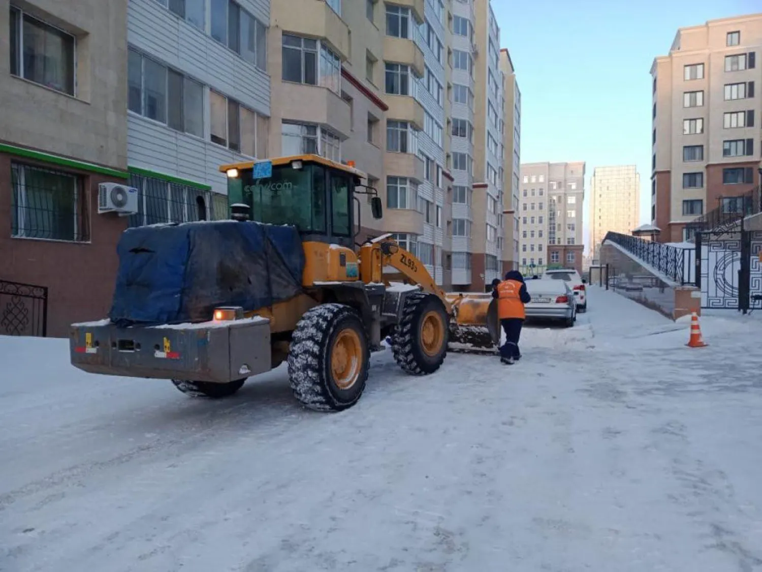 Нұр-Сұлтанда қар күреу жұмысына 1 200-ден астам арнайы техника жұмылдырылды