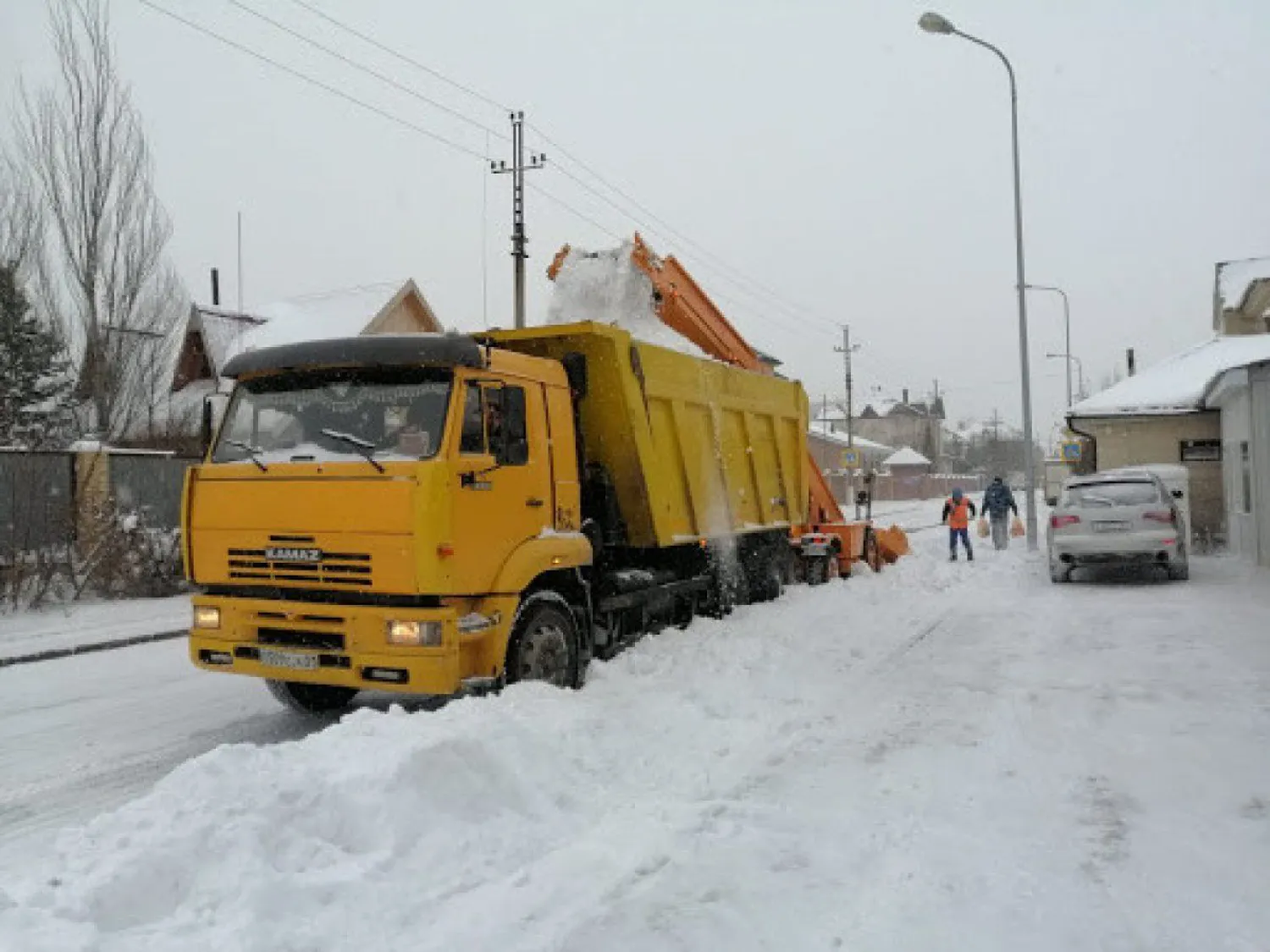 Нұр-Сұлтанда бір түнде 4 мың текше метрден астам қар шығарылды