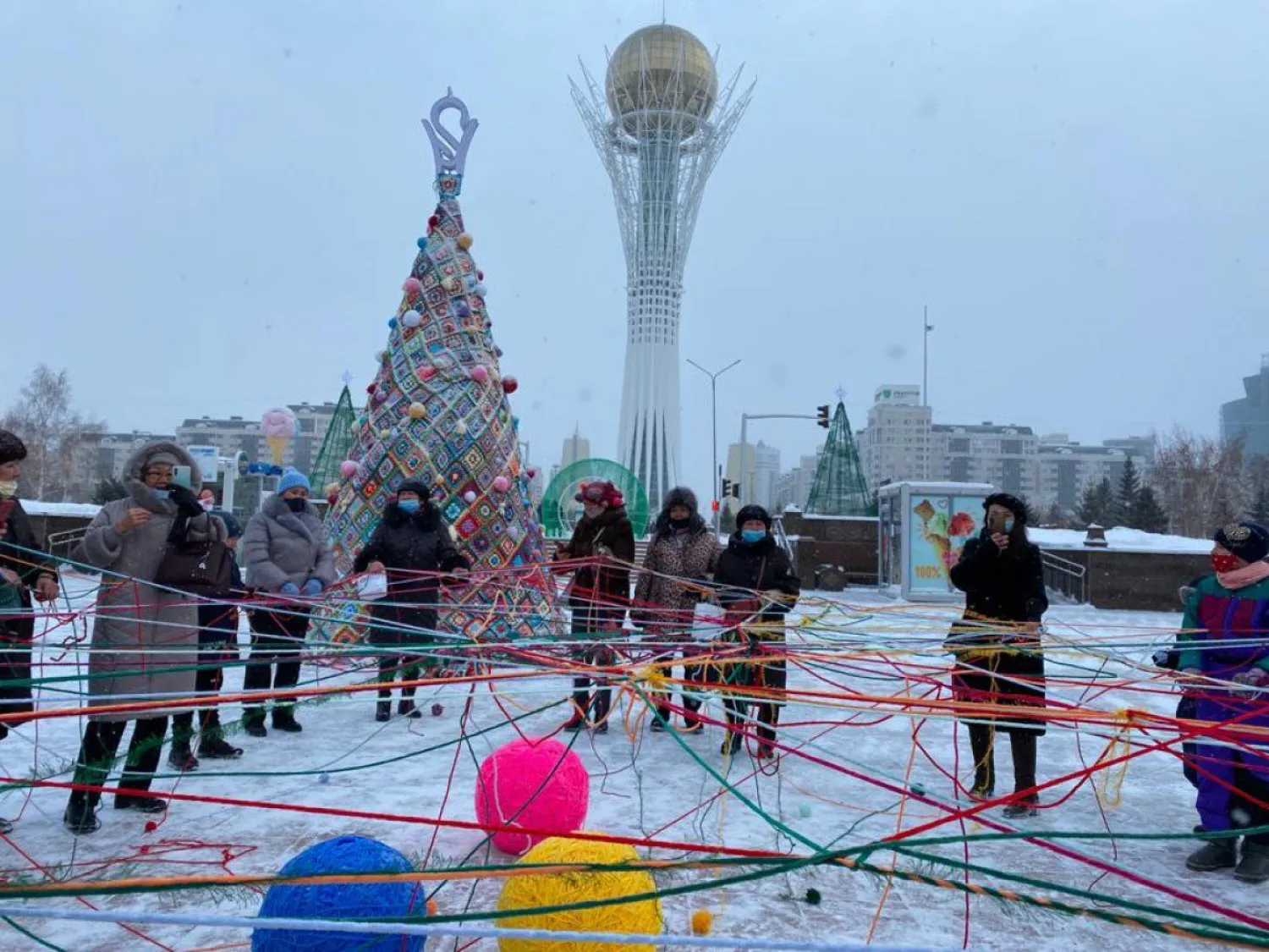 Елорданың төріне құрақ көрпе түрінде тоқылған экошырша орнатылды