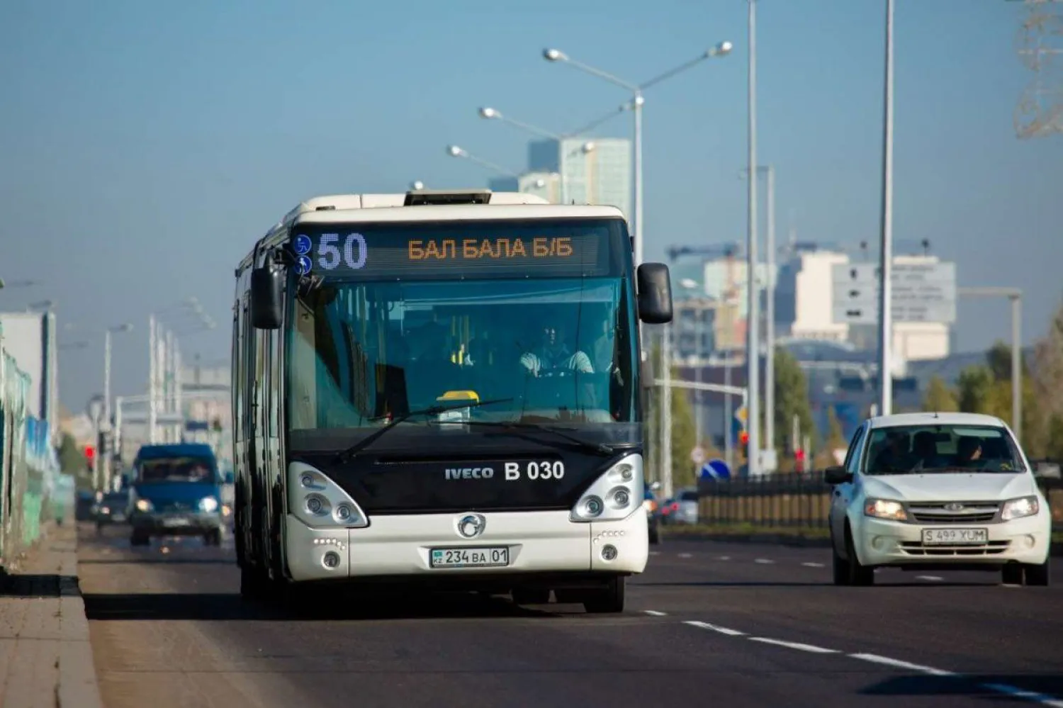 Астанада автобустар қашан жүреді – әкім жауабы