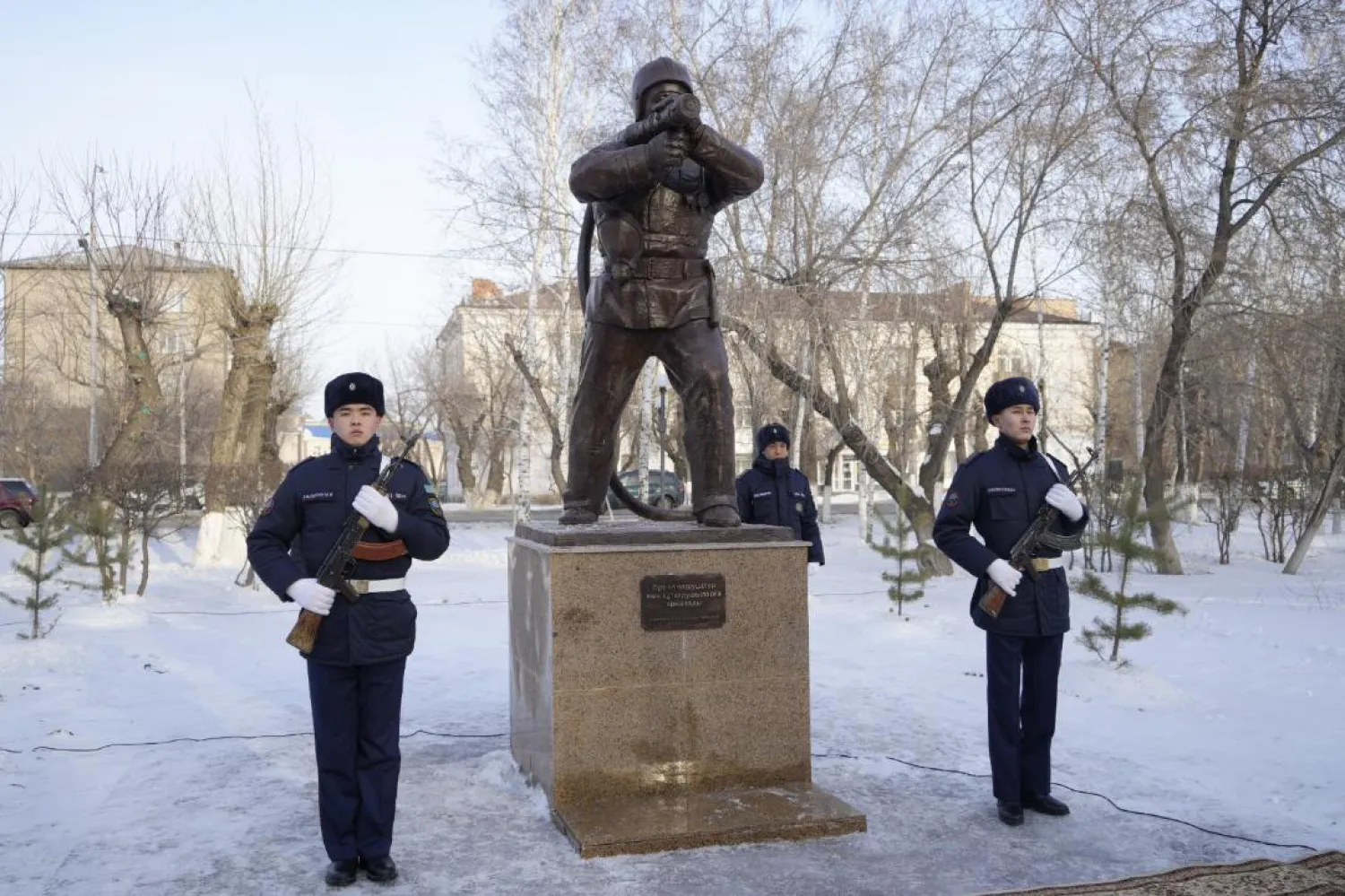 Елордалық өрт сөндіруші Асқар Забикулинге ескерткіш ашылды