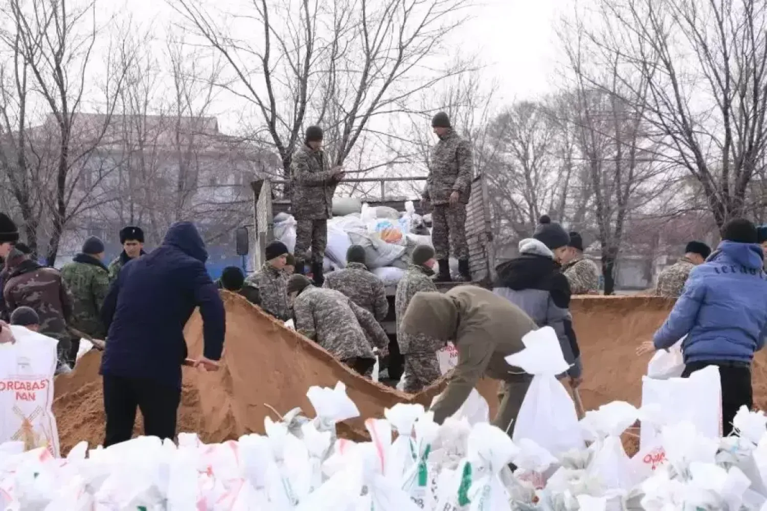 Әскерилер Түркістан облысындағы су басу қаупіне қарсы шараларға тартылды