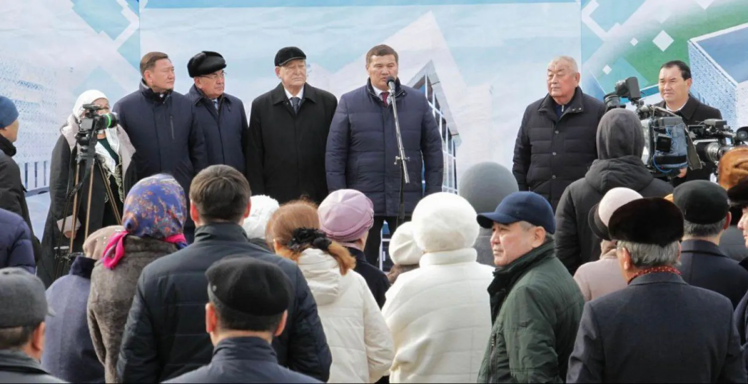 Қызылорда облысының әкімі «Анаға тағзым» орталығының кірпішін қалау рәсіміне қатысты