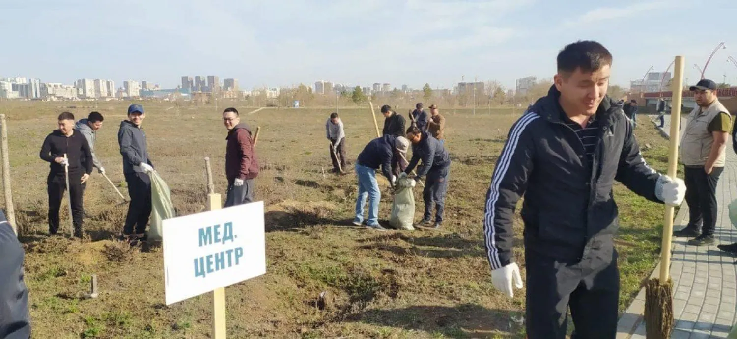 Президент Іс басқармасының қызметкерлері де сенбілікке шықты