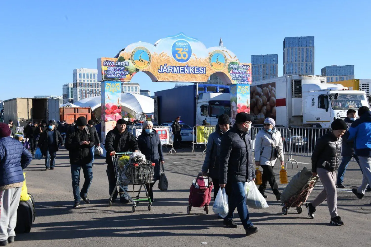 Елордада Павлодар облысының ауылшаруашылық жәрмеңкесі өтіп жатыр