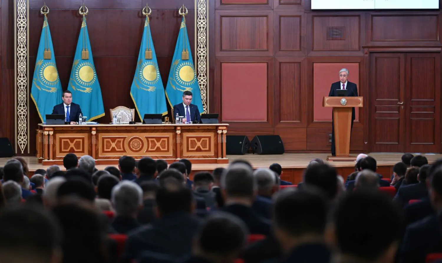 Президент: Заңсыз шығарылған активтерді мемлекетке қайтару жұмысы жандана түсті