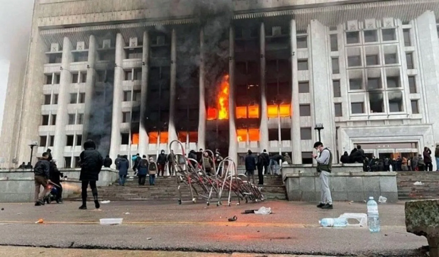 Қаңтар оқиғасы: бір күнде 8 облыстың әкімдігіне шабуыл жасалды