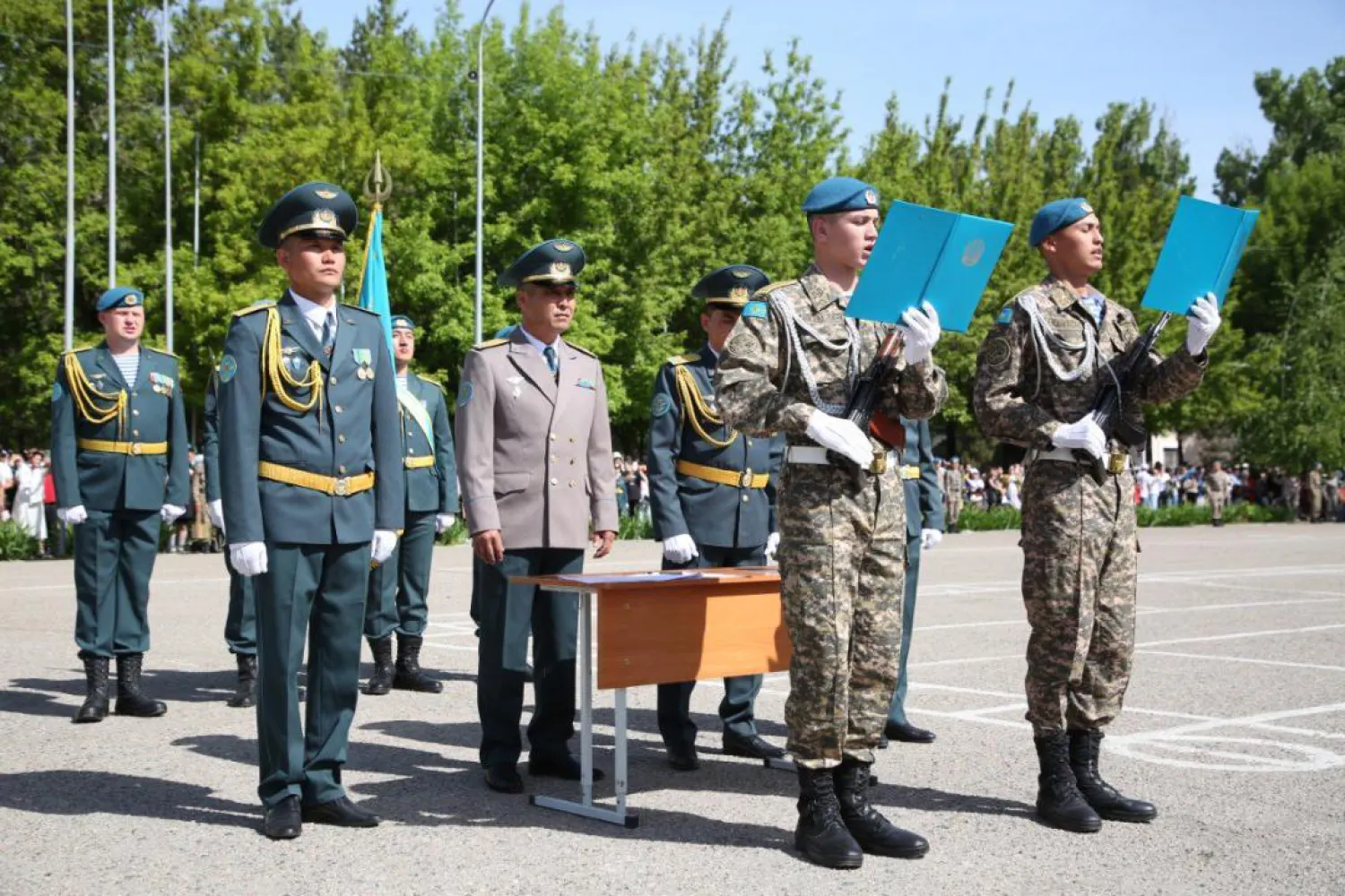 Жас десантшылар әскери ант қабылдады