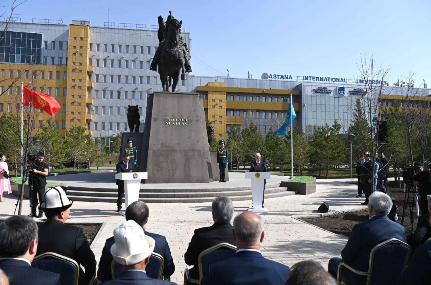 Елордада Айкөл Манас ескерткіші салтанатты түрде ашылды