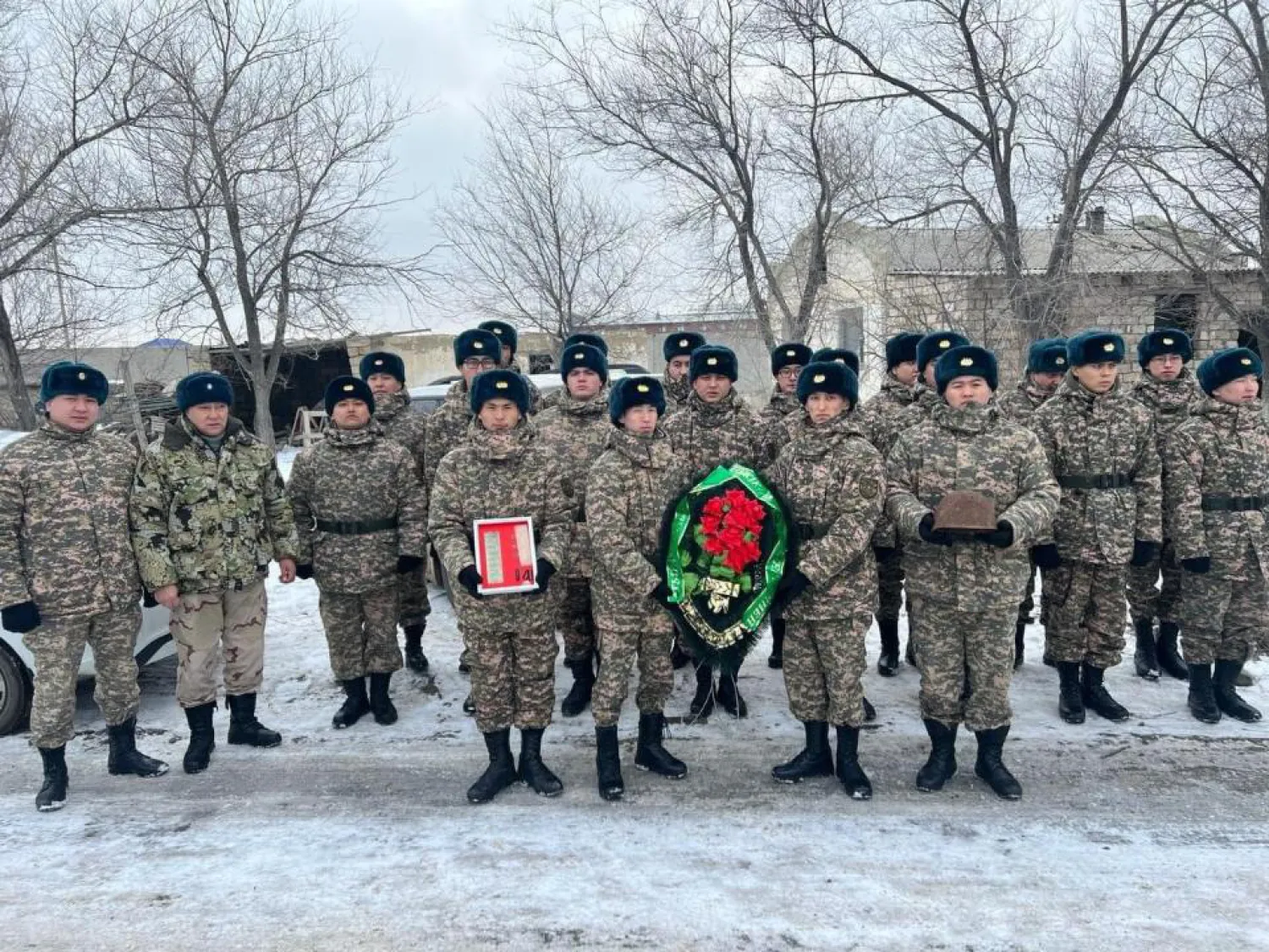 Соғыста қаза тапқан жауынгердің сүйегі туған жеріне жеткізілді