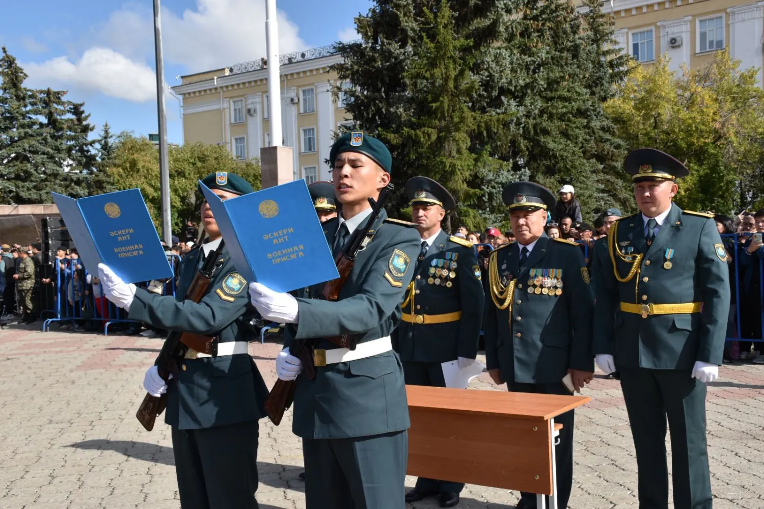 Ұлттық ұлан Академиясының курсанттары әскери ант қабылдады