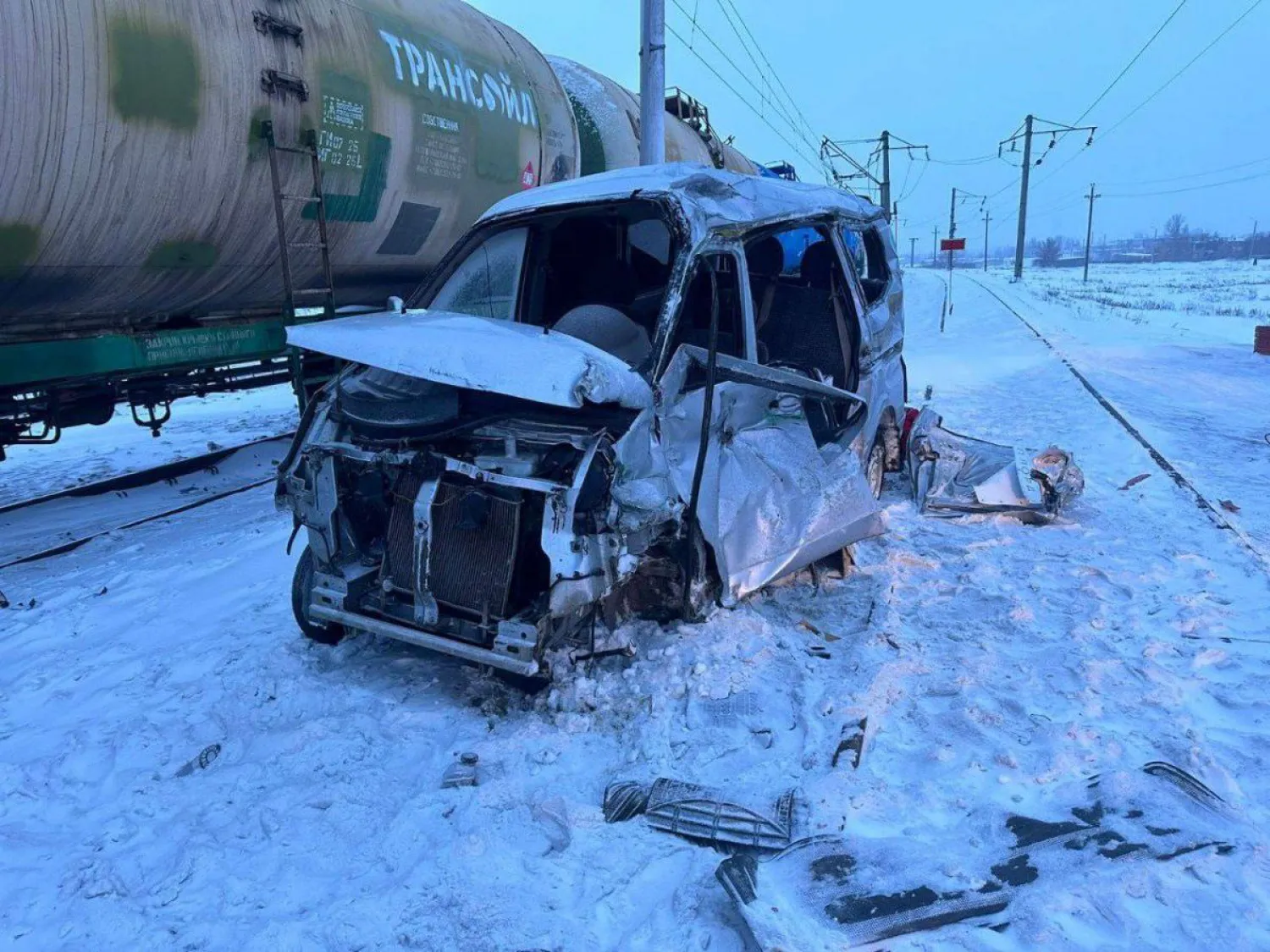 Ақмола облысында жеңіл көлік пойызбен соқтығысып, 3 адам қаза тапты