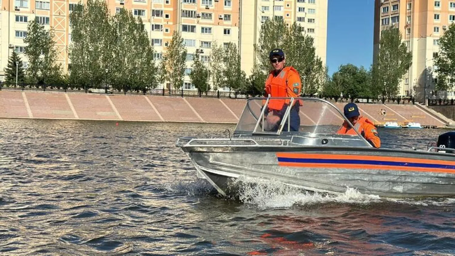 Елордалық құтқарушылар Есіл өзенінде рейд өткізді