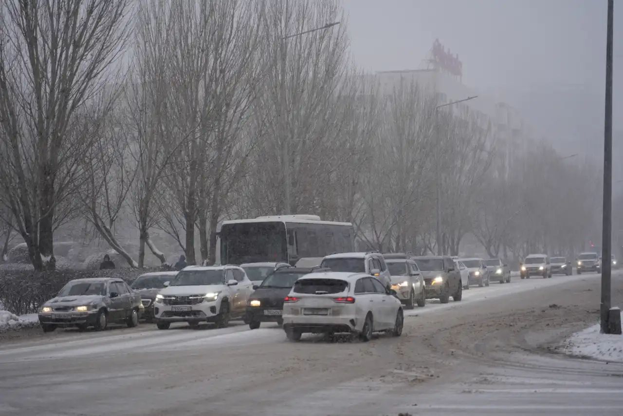 Елордада қала маңына қатынайтын автобустар уақытша тоқтады