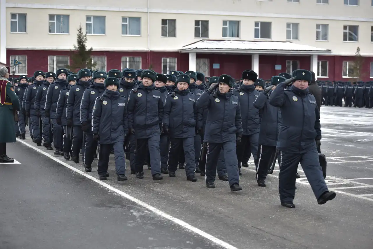 Астанада жас сарбаздар жауынгерлік қызметке кірісті