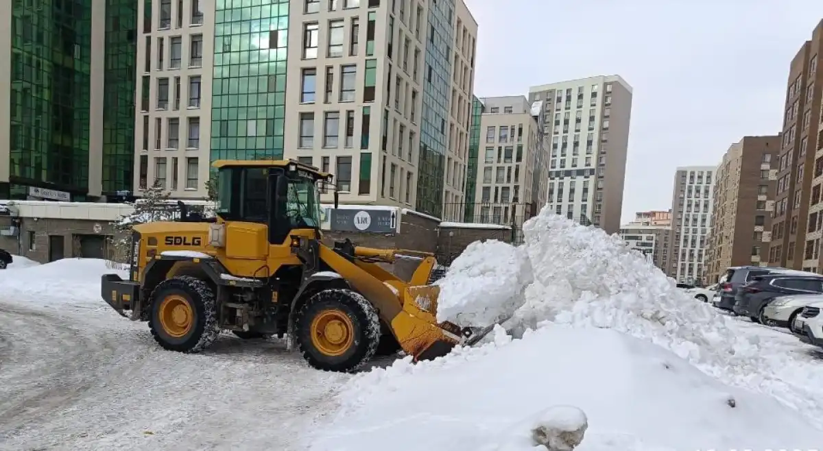 Астанада бір түнде 60 мың текше метрден астам қар шығарылды