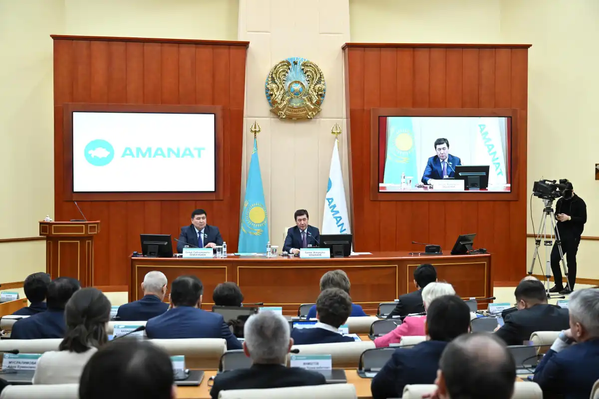 Мәжіліс депутаттары Үкіметтің бірыңғай сағаттық белдеуді енгізуге қатысты ғылыми зерттеулерінің қорытындыларын қабылдады