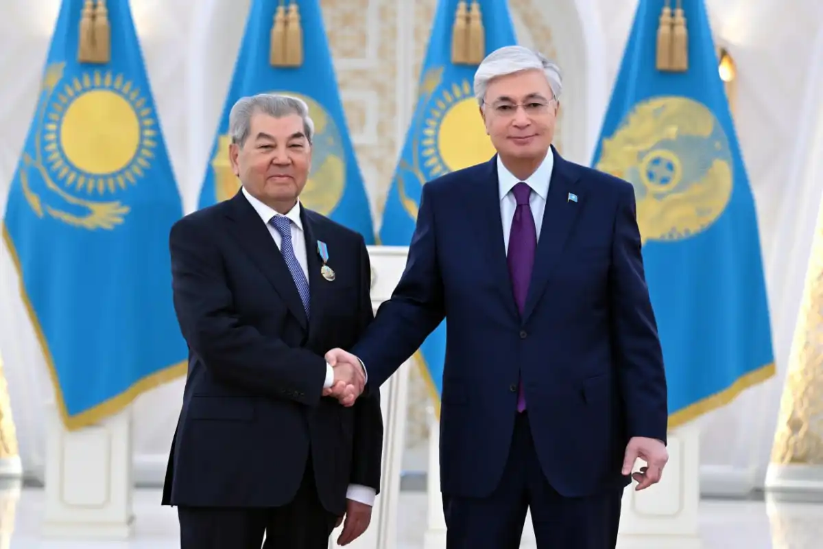 Тоқаев қоғам қайраткері Қуаныш Сұлтановқа «Отан» орденін табыстады