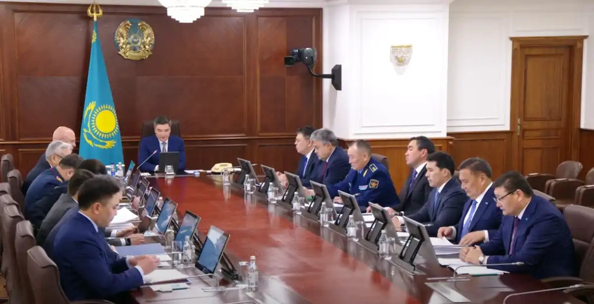 Мемлекеттік инспекторлорға кәсіпорындардың қызметін тоқтата тұру құқығы беріледі