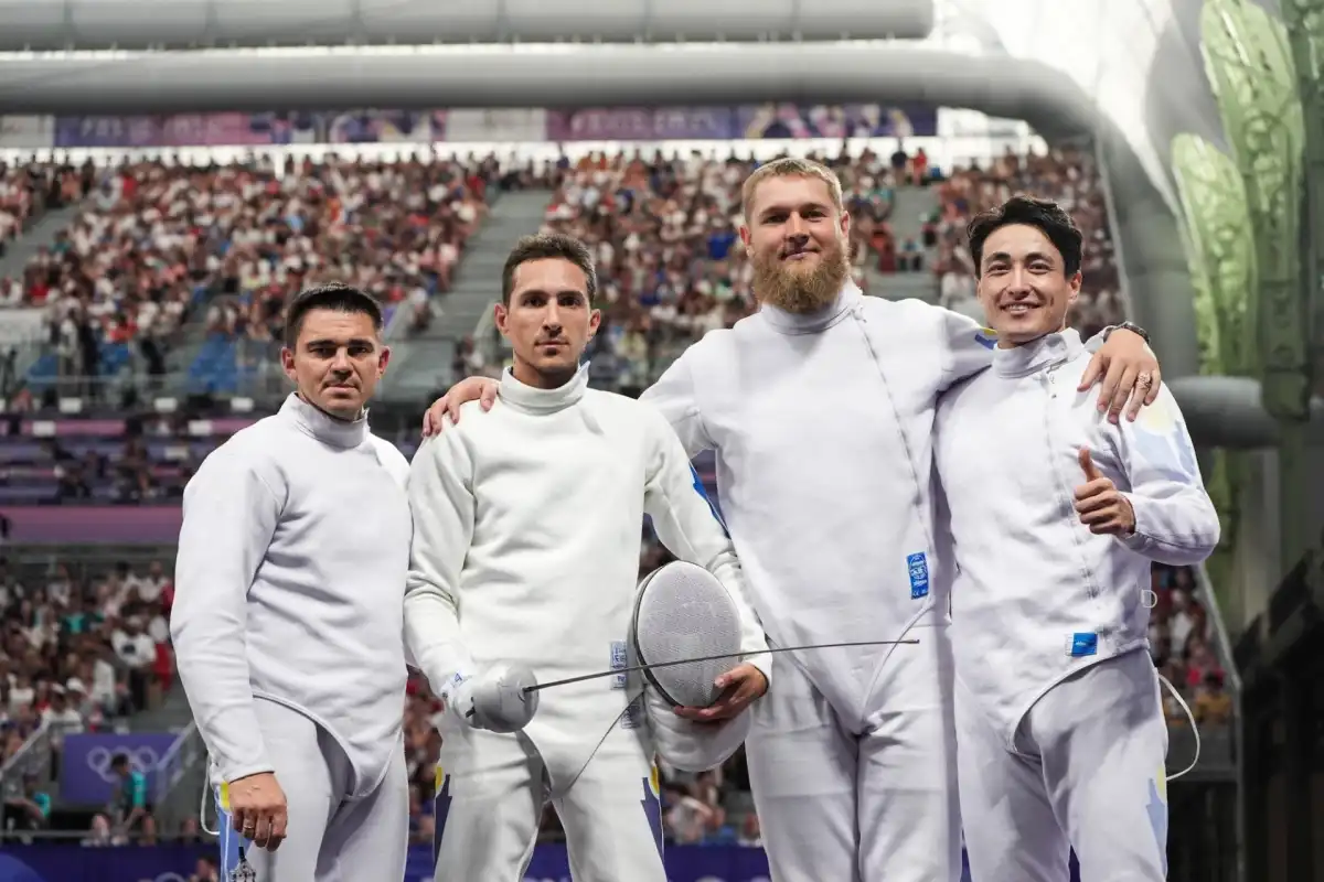 Ел семсершілері Азия чемпионатында күміс жүлдеге ие болды