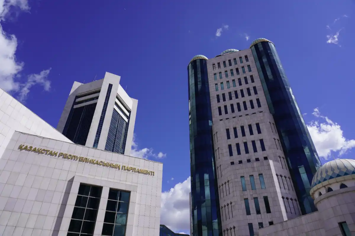 Мәжіліс төрағасы Парламент палаталарының бірлескен отырысын шақырды