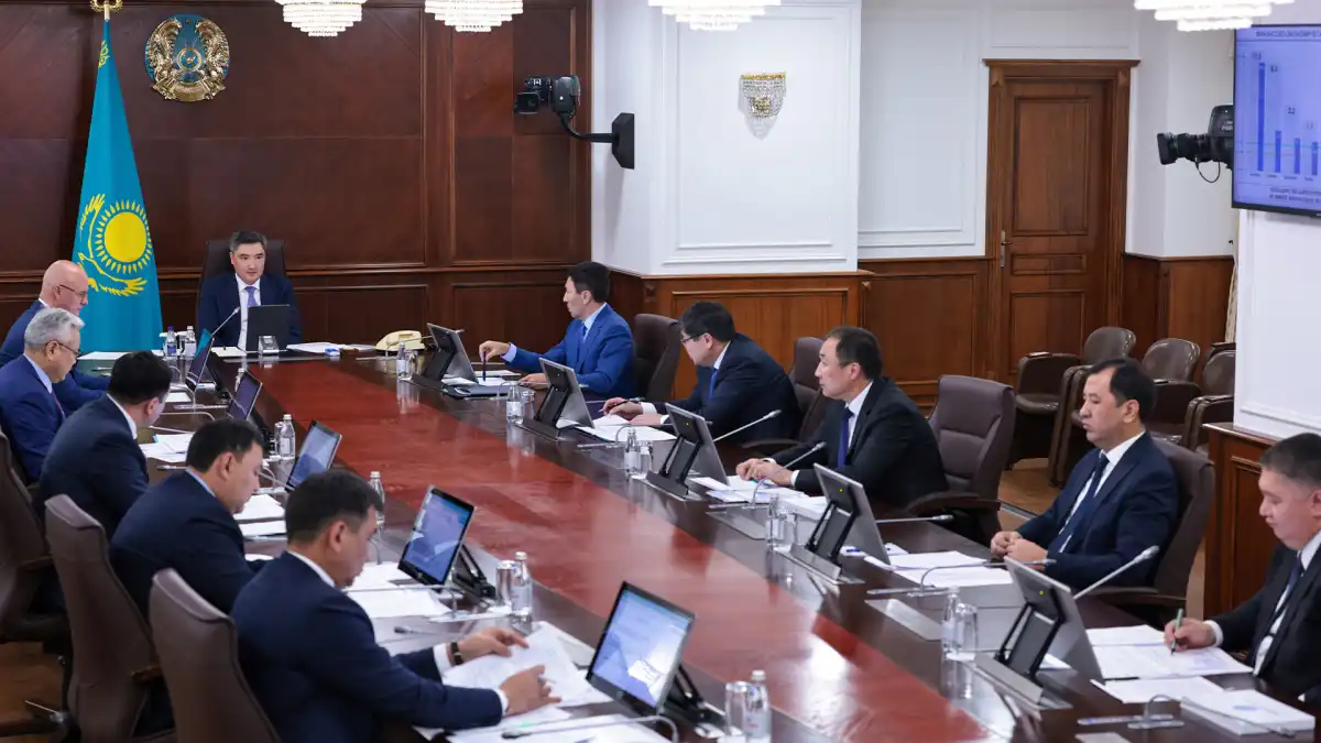Президент тапсырмасы: Бектенов авиация саласын дамыту мәселелері бойынша жиын өткізді