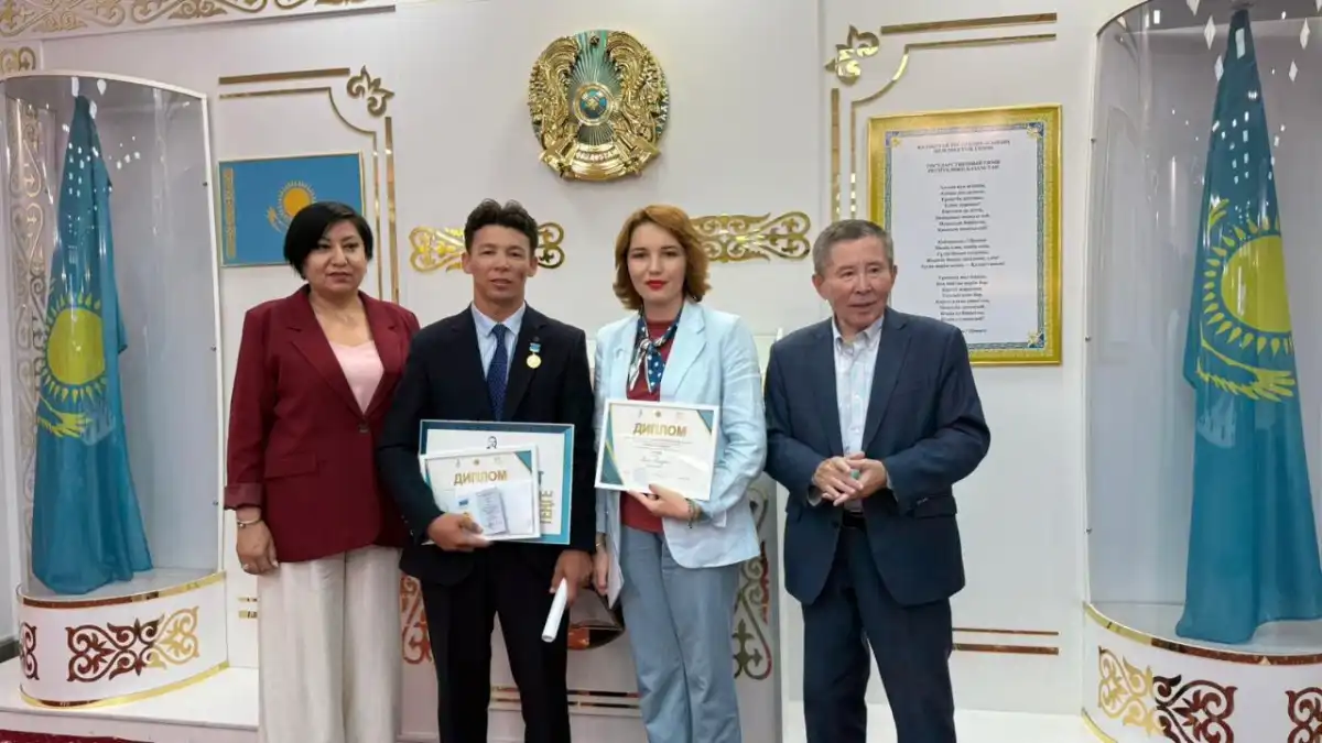 Алғаш рет кітапханашы ақындар арасында жыр мүшәйрасы өтті